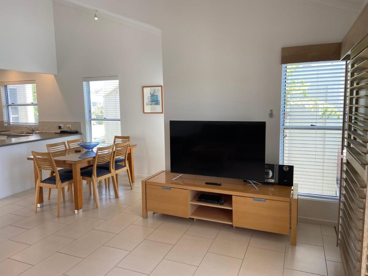 נוסוויל Skippers Cove Waterfront Resort מראה חיצוני תמונה